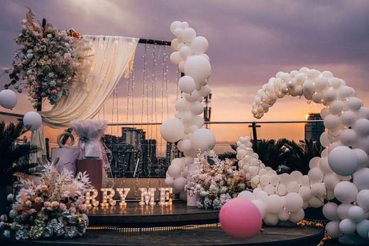 【幸福花路】鲜花气球求婚布置 商品图0