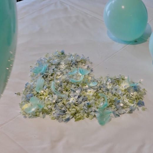 【薄荷之心】鲜花气球求婚布置 商品图3