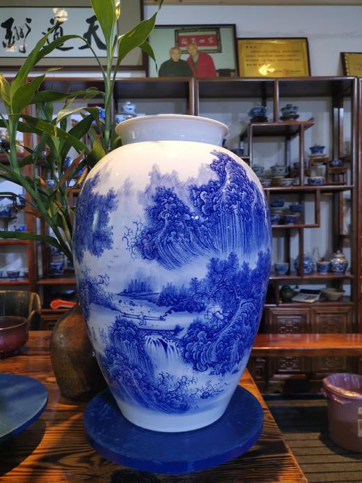 曹细毛作品：青花山水＜滕王阁＞萝卜瓶，工笔山水 商品图4