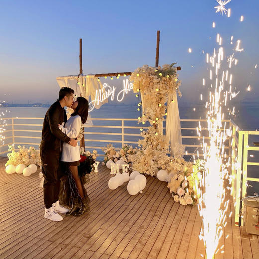 【钟情于你】鲜花气球求婚布置 商品图3