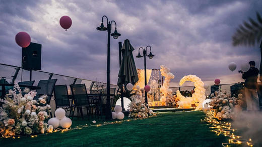 【幸福花路】鲜花气球求婚布置 商品图1