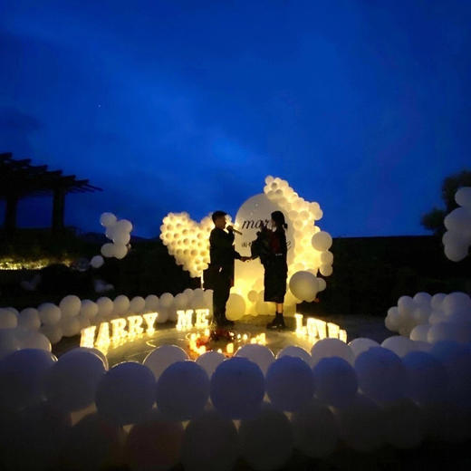 【甜蜜回忆】鲜花气球求婚布置 商品图1