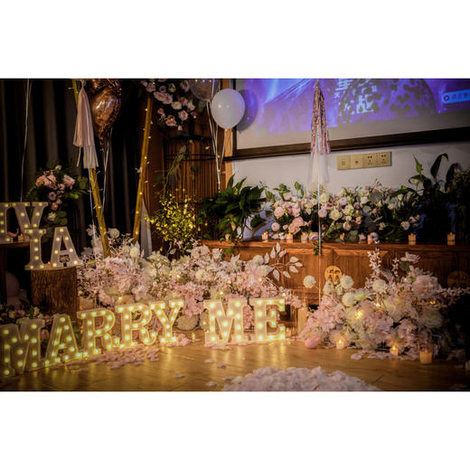 【秘密花园】鲜花气球求婚布置 商品图2