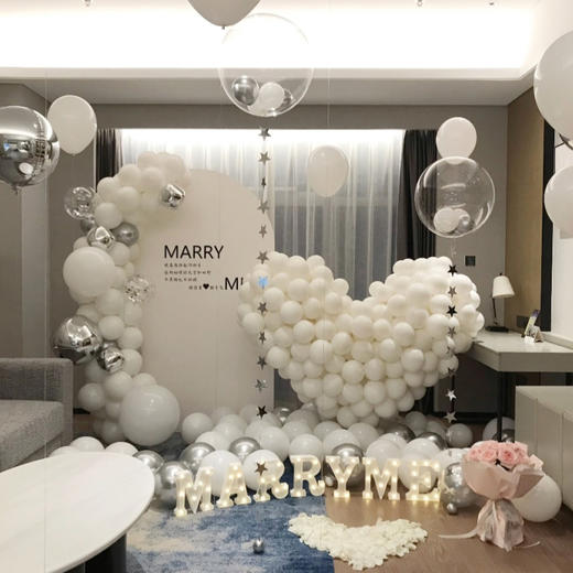 【梦幻】鲜花气球求婚布置 商品图0