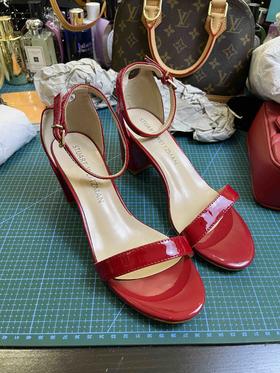 SW绝美酒红经典凉鞋，原价350，真皮大底，牛漆皮，孤品清仓，37码