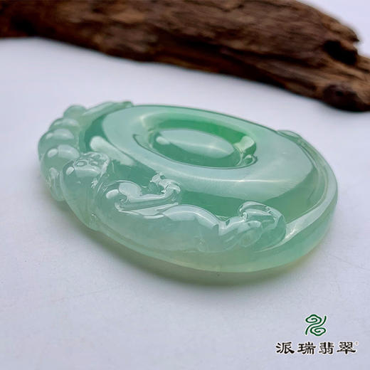 派瑞翡翠 翡翠挂件 糯种 绿色 商品图3