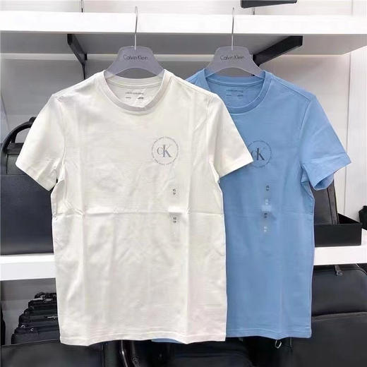 【夏日新品折扣】¥298/件美国🇺🇸直邮Calvin Klein /CK 新品男士小Logo休闲纯棉短袖T恤 商品图0