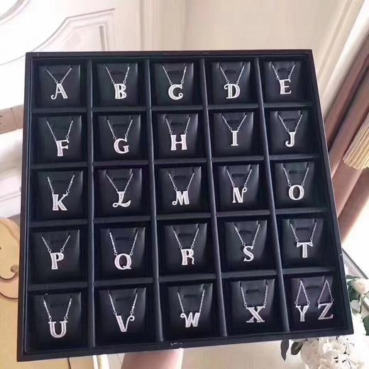 《妻子浪漫旅行✈️》带火的字母项链，还没入手的就out啦韩国东大门925银饰随机发 商品图2