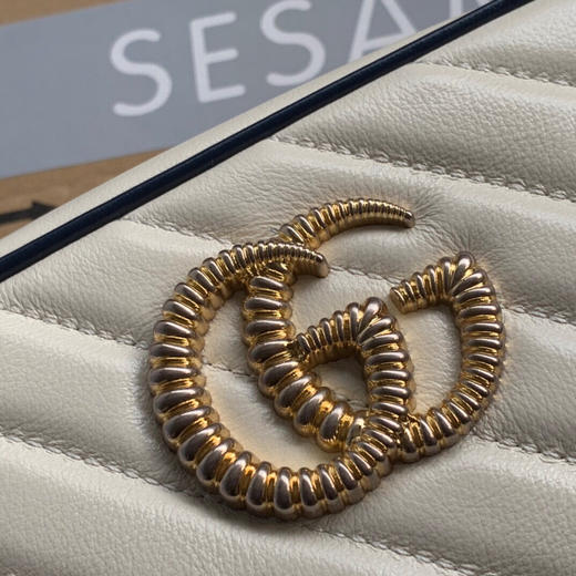 夏日特惠💰1100【原厂皮】原单古驰Gucci 相机包447632双G扣复古 商品图6