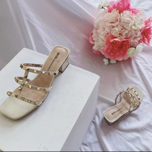 西村名物2021年夏新款铆钉外穿百搭粗跟时尚凉拖鞋T21BJ23741 商品图0