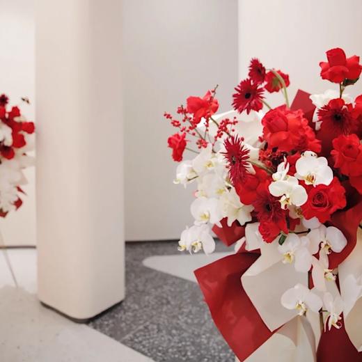 蹁跹-红白色系蝴蝶兰高端开业庆典花篮一对 商品图1