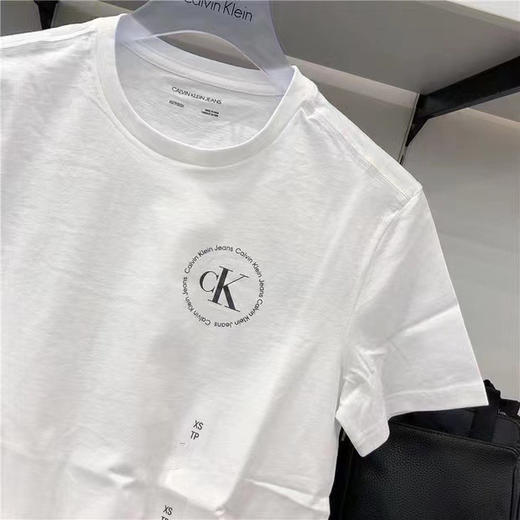 【夏日新品折扣】¥298/件美国🇺🇸直邮Calvin Klein /CK 新品男士小Logo休闲纯棉短袖T恤 商品图5