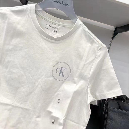 【夏日新品折扣】¥298/件美国🇺🇸直邮Calvin Klein /CK 新品男士小Logo休闲纯棉短袖T恤 商品图6