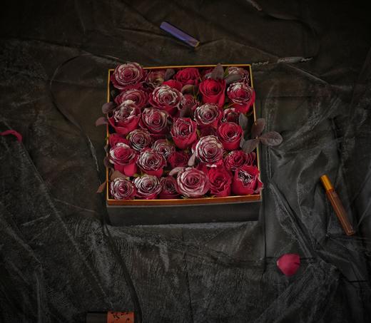 传奇玫瑰精品方形花盒 商品图1