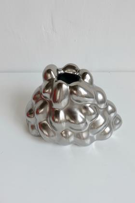 艺术家王画花器作品