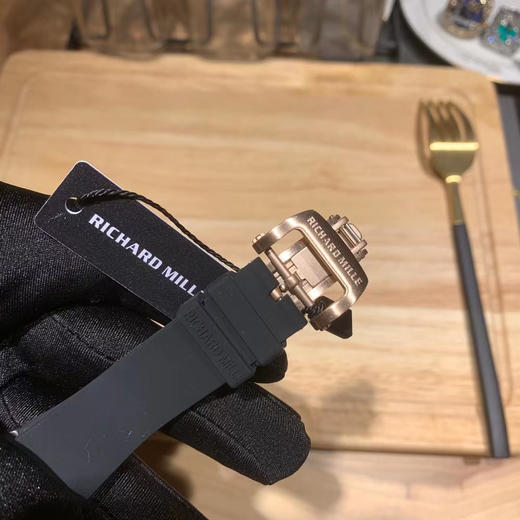 理查德米勒 RichardMille RM07糖果棉花糖 碳纤维/黑白陶瓷表壳 最新爆款 bon bon系列稀有的作品！克服传统工艺打破模式！ 商品图3