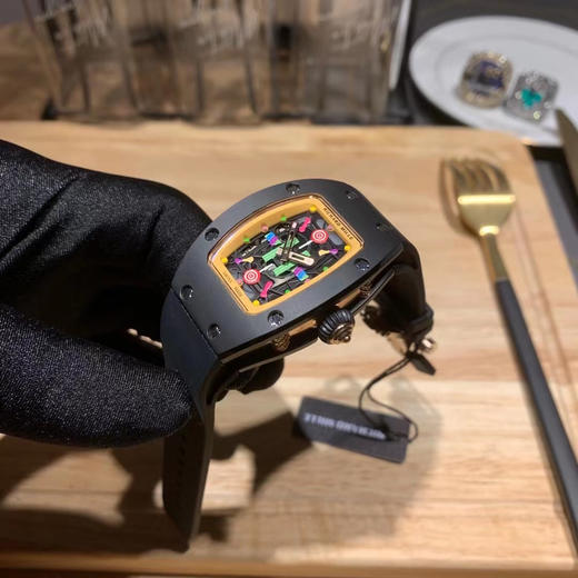 理查德米勒 RichardMille RM07糖果棉花糖 碳纤维/黑白陶瓷表壳 最新爆款 bon bon系列稀有的作品！克服传统工艺打破模式！ 商品图2