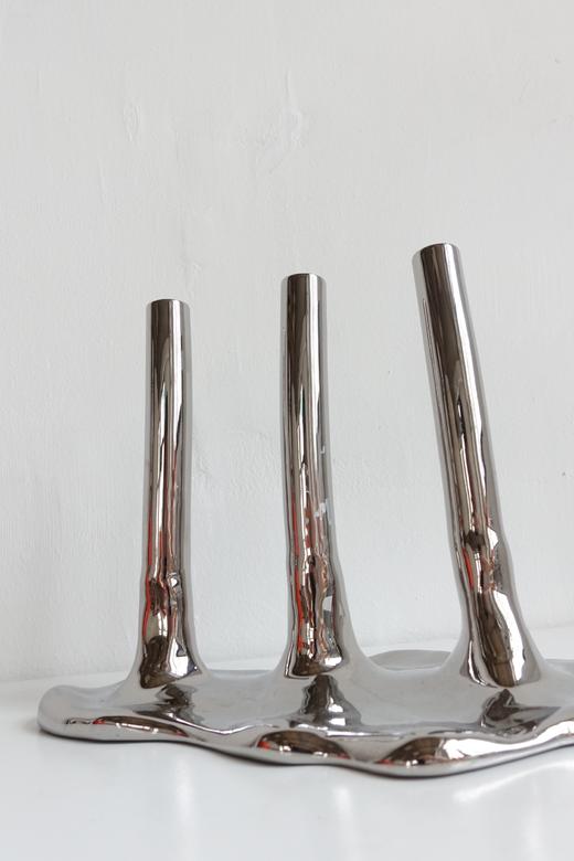 艺术家王画烛台作品-有根的花 商品图8