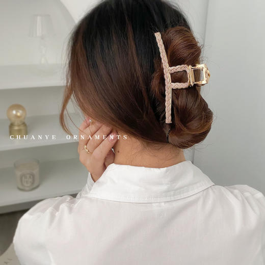 【简约发饰】编织款麻花辫金属抓夹后脑勺发抓复古头饰发夹子时尚饰品 商品图3