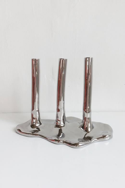 艺术家王画烛台作品-有根的花 商品图0