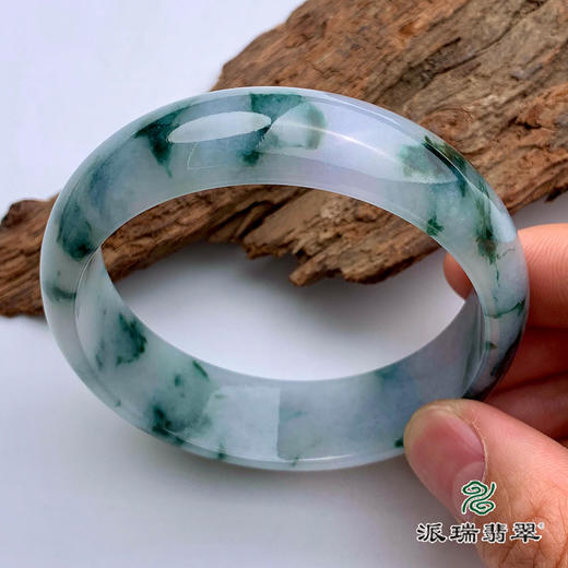 派瑞翡翠 翡翠手镯 糯种 飘花 商品图0