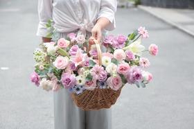 Flowerbene【花有独钟】私人订制粉紫色系大号鲜花手提篮手捧花篮