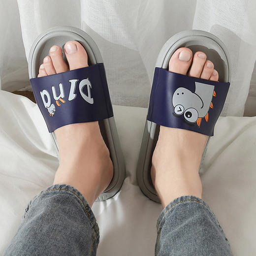 【服饰鞋包】浴室厚底踩屎感软底情侣一字凉拖鞋 商品图3