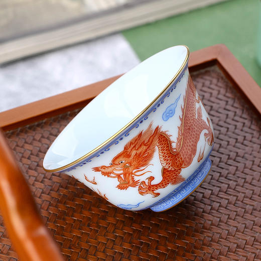 蓝边矾红龙纹杯 商品图1