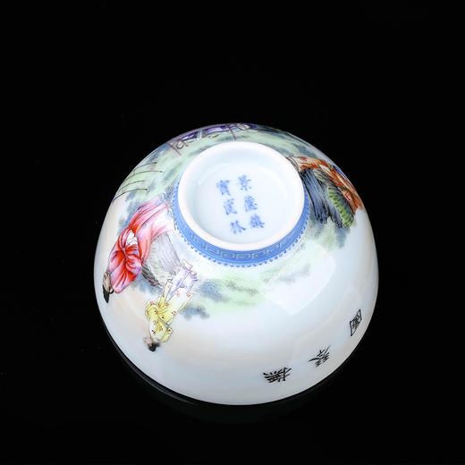 粉彩松下抚琴杯 商品图4