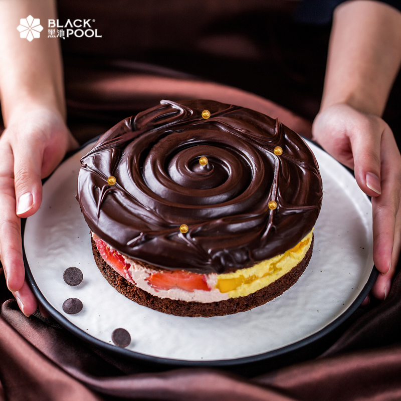 【熔岩（芒果＆草莓）巧克力蛋糕】鲜甜爆汁水果 融合黑巧克力，每一口都爱不释口