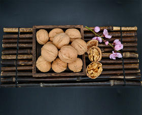 【拼团抢】33.9元1斤甘肃薄皮核桃（原价39.9元）