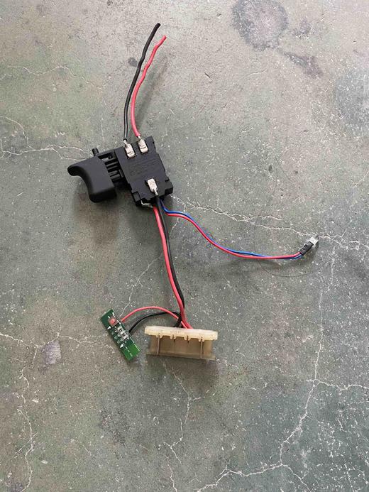 【货号07530】通用型无刷扳手开关带插脚带灯带开关板电动扳手开关 商品图5