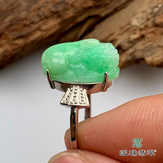 派瑞翡翠 翡翠戒面 糯种 绿色 银托镶嵌 商品图0
