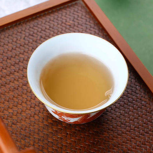 蓝边矾红龙纹杯 商品图2