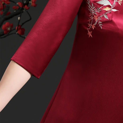 上海旗袍厂LHS-2027婚宴旗袍裙礼服 2021新款春季喜婆婆婚礼 刺绣旗袍端庄大气 商品图2