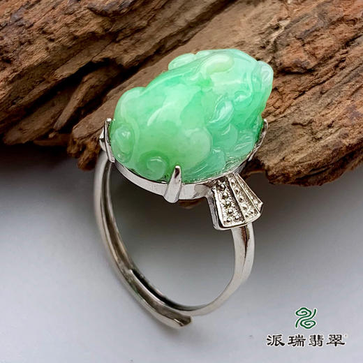 派瑞翡翠 翡翠戒面 糯种 绿色 银托镶嵌 商品图1