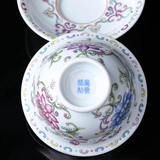 珐琅彩并蒂莲盖碗 商品图4