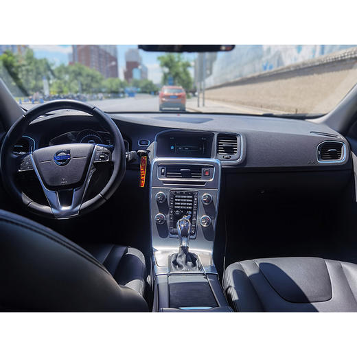 沃尔沃 S60L T4 智远版【长租-北京】 商品图3