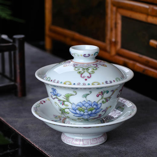 珐琅彩并蒂莲盖碗 商品图1