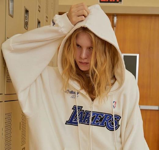 特价秒杀 微瑕疵 SMFK湖人帽衫 象牙白CH005LAW.潮快闪[福利品] 商品图0