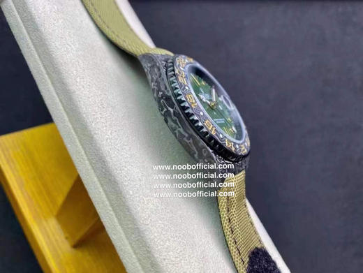 NOOB新品 匠心合一 追梦不止碳纤维定制版，腕表佩戴轻便，外表坚硬，每一只腕表都拥有的碳纤花纹。 【表壳】腕表尺寸40X12.4吻合原装。NOOB匠心铸造0碳纤维劳力士的独特风采 商品图11