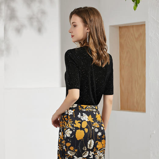 丁摩 夏季薄醋酸针织凉爽亮丝五分袖圆领针织上衣百搭T恤Q121120-HS-DY199 商品图5