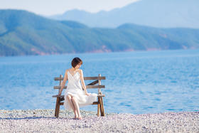 如果要一个人去流浪，那就去泸沽湖。