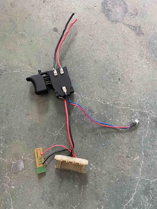 【货号07530】通用型无刷扳手开关带插脚带灯带开关板电动扳手开关 商品图6