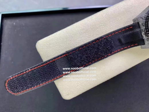 NOOB新品 匠心合一 追梦不止碳纤维定制版，腕表佩戴轻便，外表坚硬，每一只腕表都拥有不同的碳纤花纹。 【表壳】腕表尺寸40X12.4吻合原装。NOOB匠心铸造碳纤维劳力士的风采 商品图7