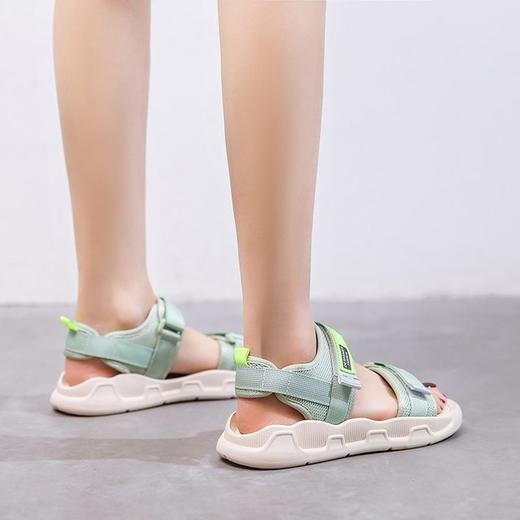 【服饰鞋包】女王街平底百搭沙滩防滑软底运动女鞋 商品图2