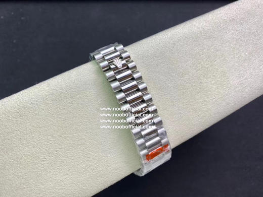 DDS 劳力士星期日历型系列m128238-0071《天然绿松石》重磅来袭！劳力士星期日历型，稀有绿松石盘面，大能同款，36直径，          《重要注明：每张绿松石字面的纹路不一自然形成》 商品图2