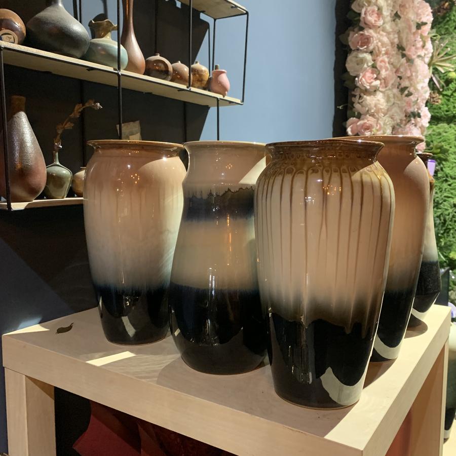 陶瓷花瓶27厘米到30厘米颜色多 拍了到店选色