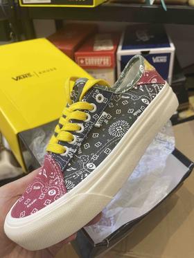 如图万斯鞋，原单，36.5码，适合37或37.5的脚，孤品特价清仓