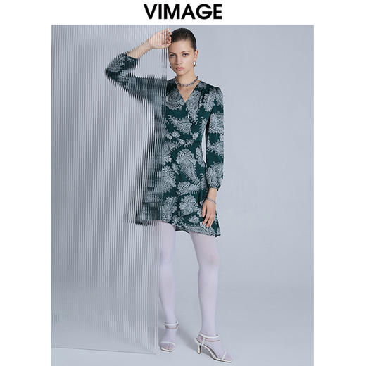 VIMAGE纬漫纪春季新款洋气复古印花收腰A摆显瘦连衣裙女V1507117 商品图1